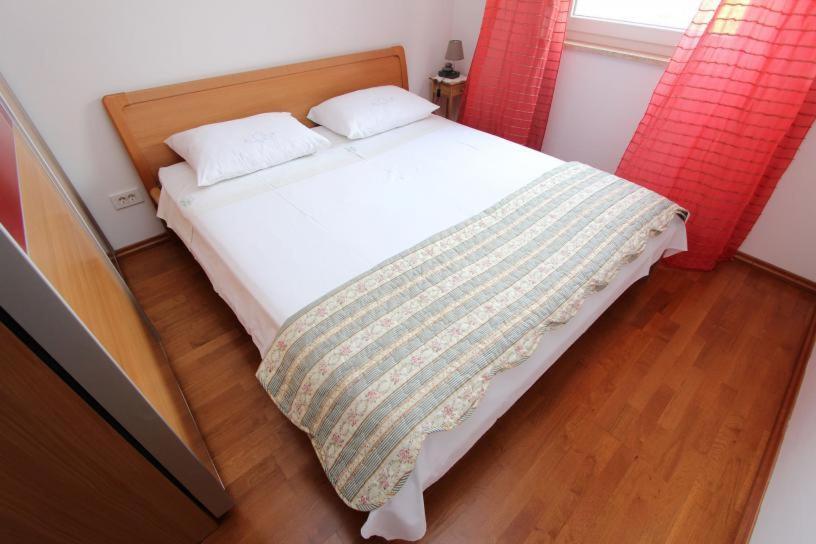 Apartment Alen Ровин Екстериор снимка